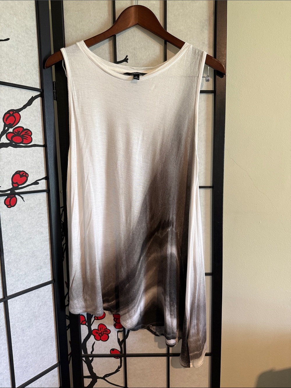 Simply Vera Vera Wang White to Gray/Black Ombre Sleeveless Asymmetrical Tank